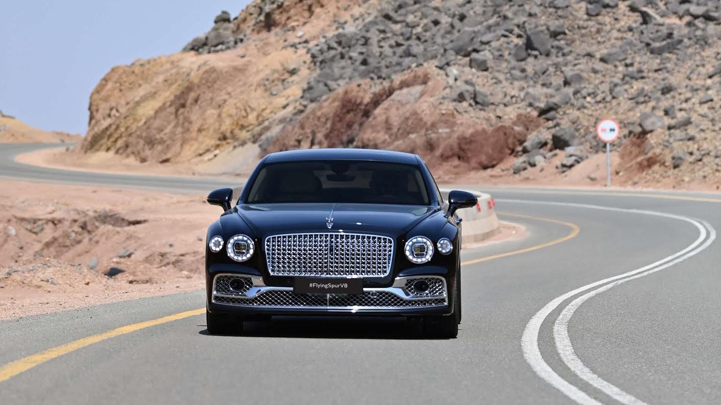 صورة بنتلي تطرح نسختها Flying Spur داخل الاراضي السعودية| صور