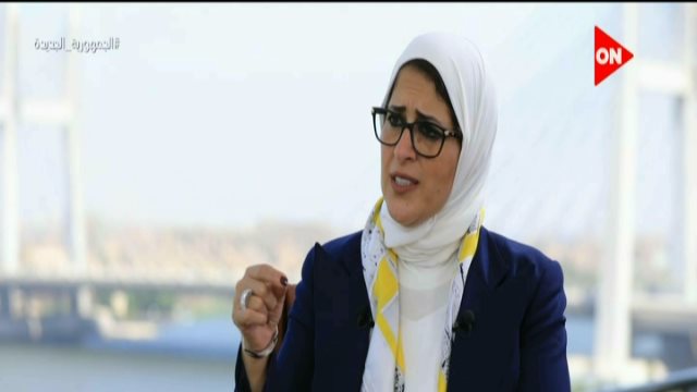 صورة قريبا.. وزيرة الصحة: لن يسمح للعاملين بالدولة دخول العمل دون التطعيم.. فيديو