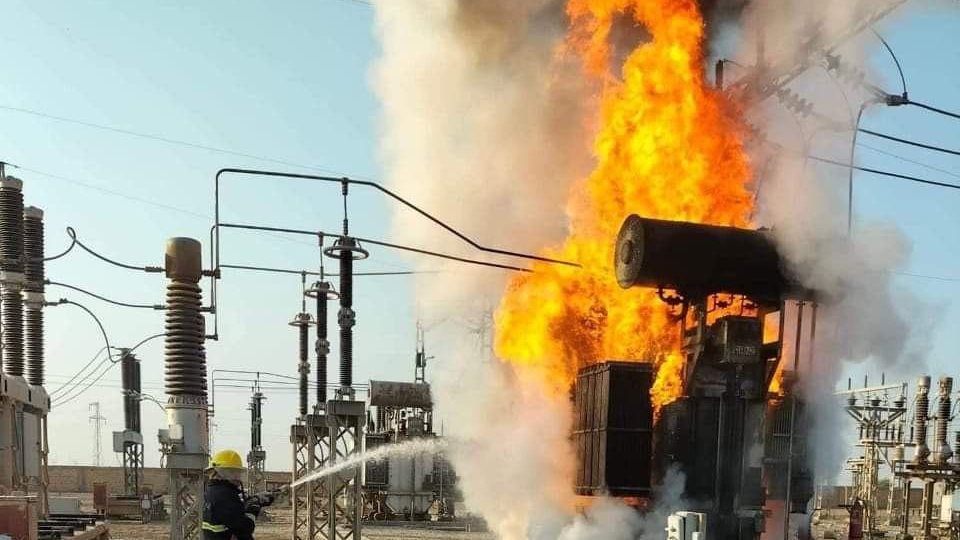 إخماد حريق هائل في محول كهرباء بمحافظة واسط العراقية .. صور